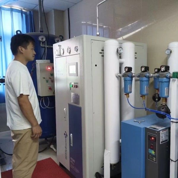 Profilaktyczny, łatwy do zainstalowania system PSA do produkcji tlenu w szpitalu.